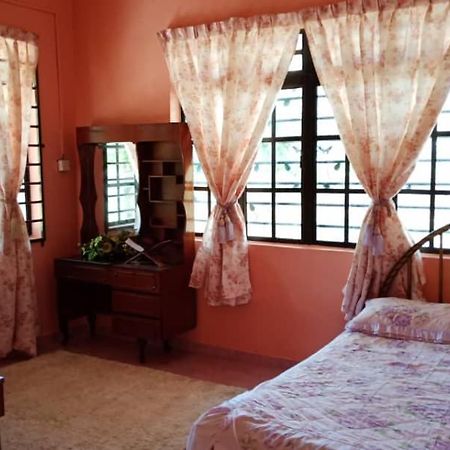 Cherang Ruku Homestay Zahra Sri Bayu מראה חיצוני תמונה