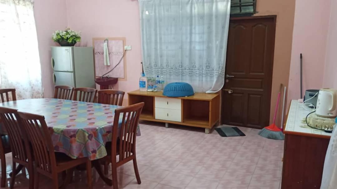 Cherang Ruku Homestay Zahra Sri Bayu מראה חיצוני תמונה